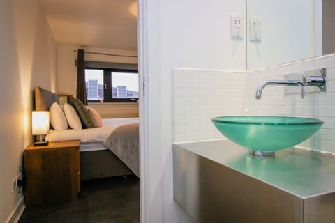 Premier Apartment | Bathroom sink