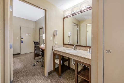 Desk, blackout drapes, iron/ironing board, free cribs/infant beds