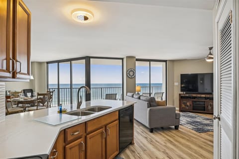 Condo, 3 Bedrooms, Balcony, Ocean View (603 W) | Private kitchen | Fridge, microwave, oven, stovetop