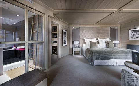 Deluxe Room | Individually decorated, individually furnished, free WiFi, bed sheets