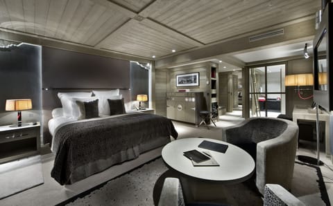 Room (Prestige) | Individually decorated, individually furnished, free WiFi, bed sheets