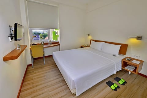 Superior Double Room, 1 Double Bed | Premium bedding, in-room safe, desk, free WiFi