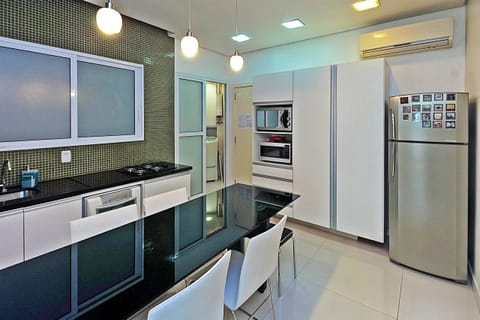 Family Apartment | Private kitchen | Full-size fridge, microwave, oven, stovetop