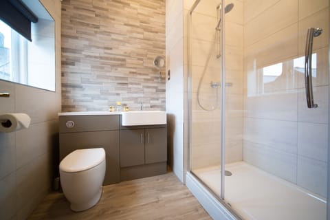 Double Room, Ensuite | Bathroom