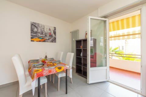Family Apartment, Multiple Bedrooms (City Apartment) | Outdoor dining