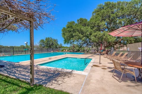 Condo, 3 Bedrooms | Pool