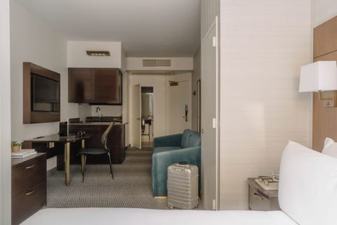 Suite, 1 Queen Bed, Kitchenette | 1 bedroom, premium bedding, in-room safe, desk