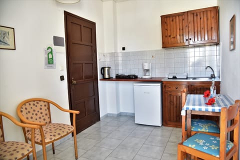 Apartment | Private kitchen | Fridge, stovetop, coffee/tea maker, electric kettle