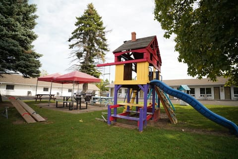 Children's play area - outdoor