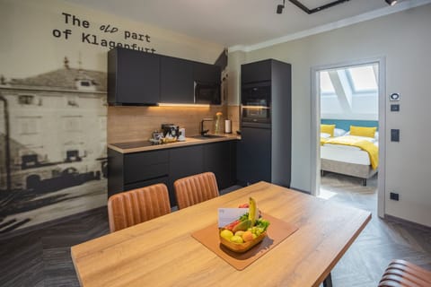 Superior Apartment, 2 Double Beds, Non Smoking (inklusive Cleaning Fee EUR 82) | Private kitchen | Espresso maker, coffee/tea maker, electric kettle