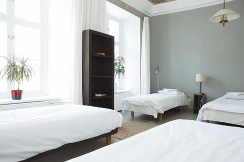 Classic Quadruple Room | In-room safe, desk, free WiFi, bed sheets