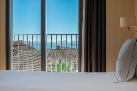 Deluxe Room, Sea View | View from room