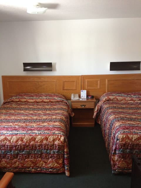 Standard Room, 2 Double Beds, Non Smoking | Iron/ironing board, free WiFi, bed sheets