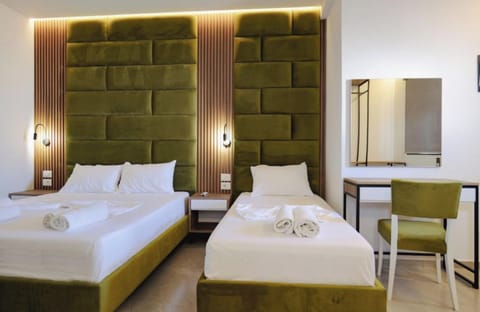Deluxe Triple Room | 1 bedroom, free WiFi, bed sheets