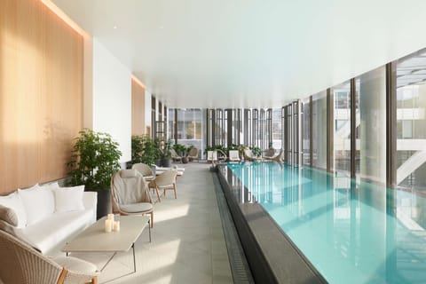 Indoor pool, sun loungers