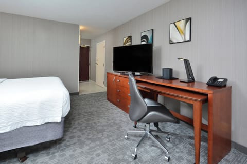 Room, 1 King Bed | Pillowtop beds, desk, laptop workspace, iron/ironing board