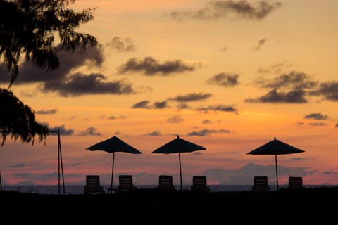 Beach nearby, sun loungers, beach umbrellas, beach towels