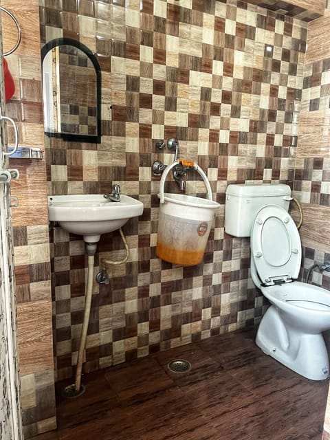 Standard Triple Room, Non Smoking, River View | Bathroom | Shower, hair dryer