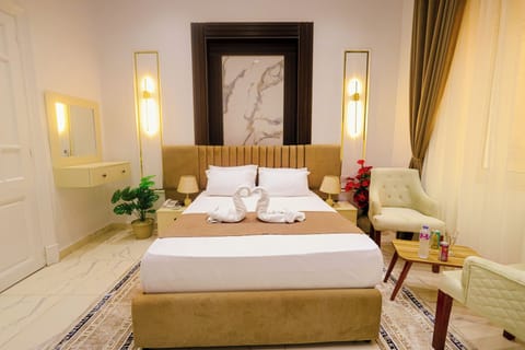 Deluxe Double or Twin Room, 1 Bedroom | Minibar, in-room safe, individually decorated, individually furnished