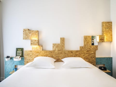 Double Room (Pop) | Desk, soundproofing, free cribs/infant beds, travel crib