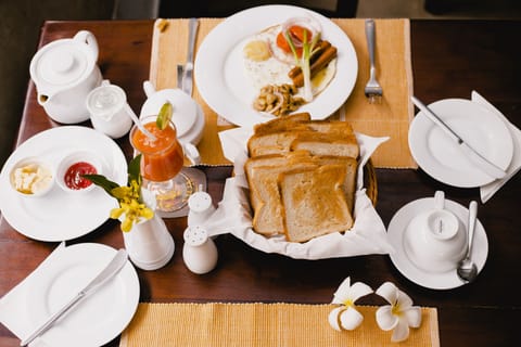 Daily full breakfast (USD 8 per person)