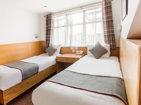 Standard Twin Room | In-room safe, iron/ironing board, free WiFi, bed sheets