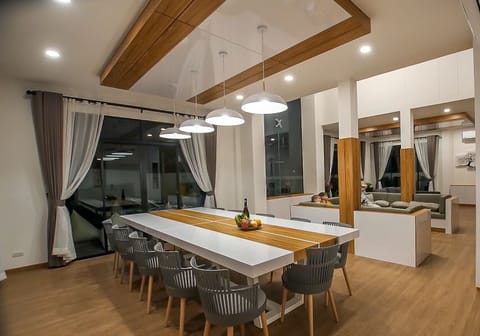 Family Villa | In-room dining