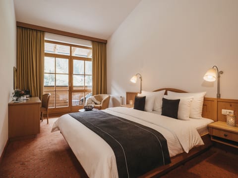 Deluxe Room | Desk, laptop workspace, soundproofing, free WiFi