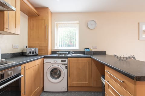 Apartment, Private Bathroom, Courtyard View (No.5) | Shared kitchen