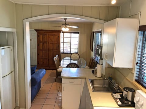 Cottage, 2 Queen Beds, Kitchenette | Private kitchen | Fridge, microwave, coffee/tea maker