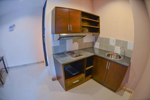 Tamnak villa with private pool | Private kitchenette | Fridge, microwave, cookware/dishes/utensils