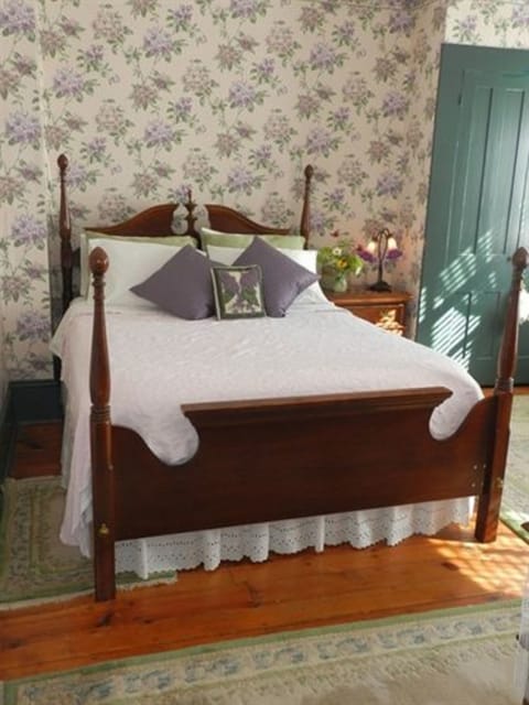 Egyptian cotton sheets, premium bedding, individually decorated