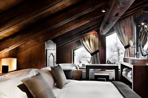 Chalet des Fermes | Premium bedding, pillowtop beds, minibar, in-room safe