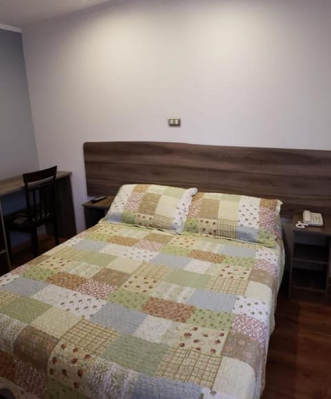 Double Room | Desk, free WiFi, bed sheets