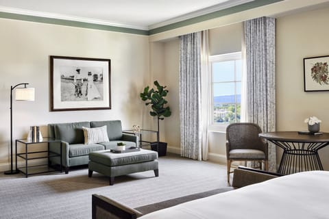Suite (Fazio) | Premium bedding, in-room safe, desk, laptop workspace