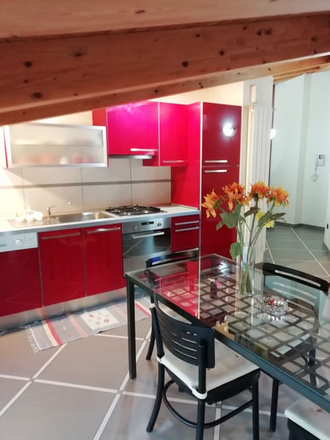 Apartment, 2 Bedrooms, Accessible, Terrace | Private kitchen