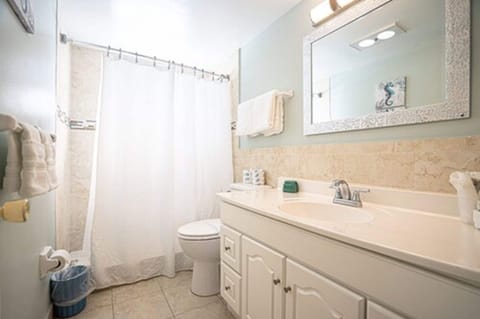 One Bedroom 2 Doubles | Bathroom | Shower, hair dryer, towels