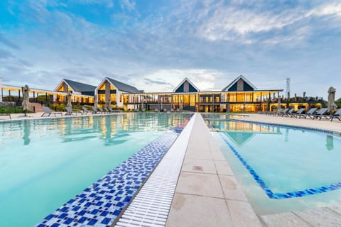 Outdoor pool, pool umbrellas, sun loungers