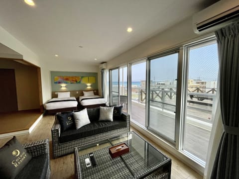 Superior Suite Condo with Deck, Non Smoking | Down comforters, free WiFi, bed sheets