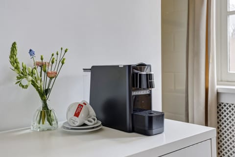 Cribs/infant beds, rollaway beds, free WiFi, bed sheets