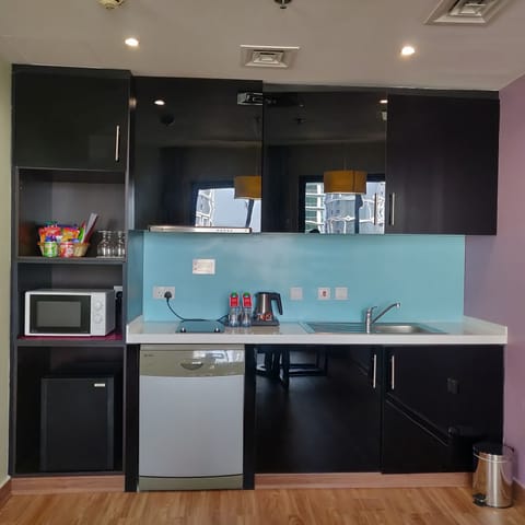 Coffee/tea maker, eco-friendly cleaning products