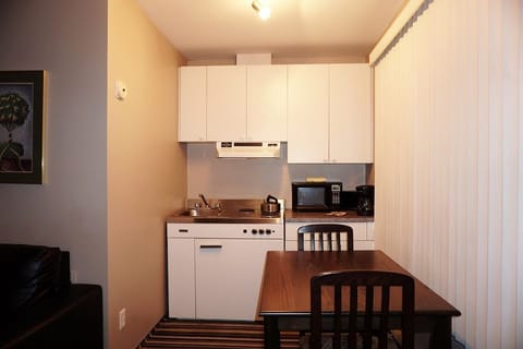 Standard Room | Private kitchenette | Mini-fridge, microwave, coffee/tea maker