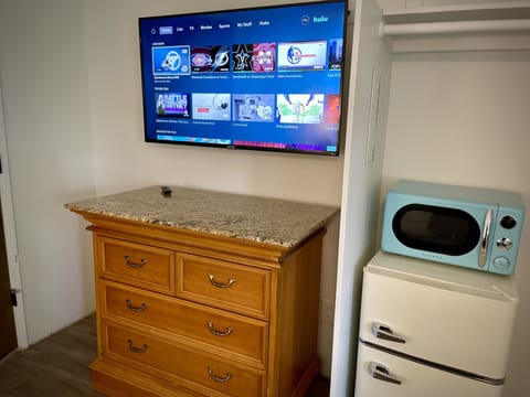 50-inch LED TV with digital channels, TV, Hulu