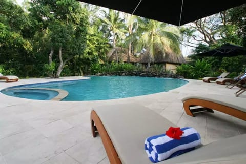 Outdoor pool, pool umbrellas, sun loungers