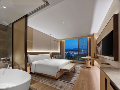 Rainfall showerhead, free toiletries, hair dryer, bathrobes