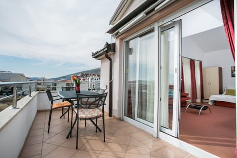 Superior Apartment | Balcony