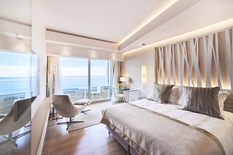 Premium Room, Sea View | In-room safe, laptop workspace, soundproofing, free WiFi