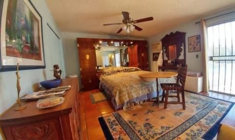 Room, Private Bathroom (King) | Down comforters, pillowtop beds, individually decorated