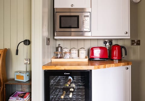 Superior Suite, Ensuite, Courtyard View (Suite ) | Individually decorated, individually furnished