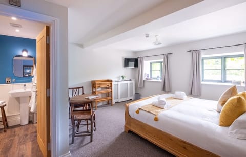 Superior Double Room, Ensuite, Courtyard View | Individually decorated, individually furnished